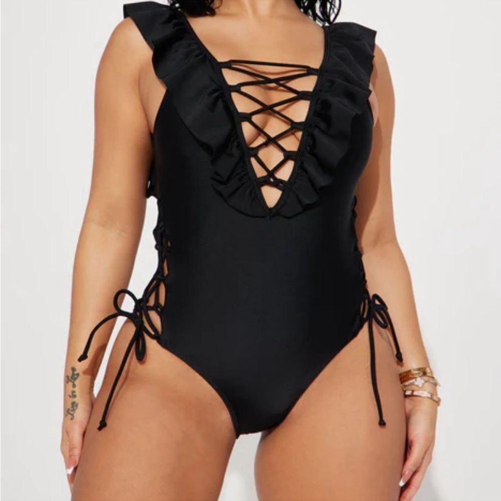1 Piece Swimsuit - Black Sz M Ruffle sleeves/Cheeky/Hight Cut/Lace up Side